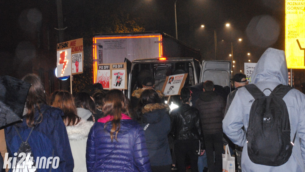 Protest przeciw wyrokowi TK