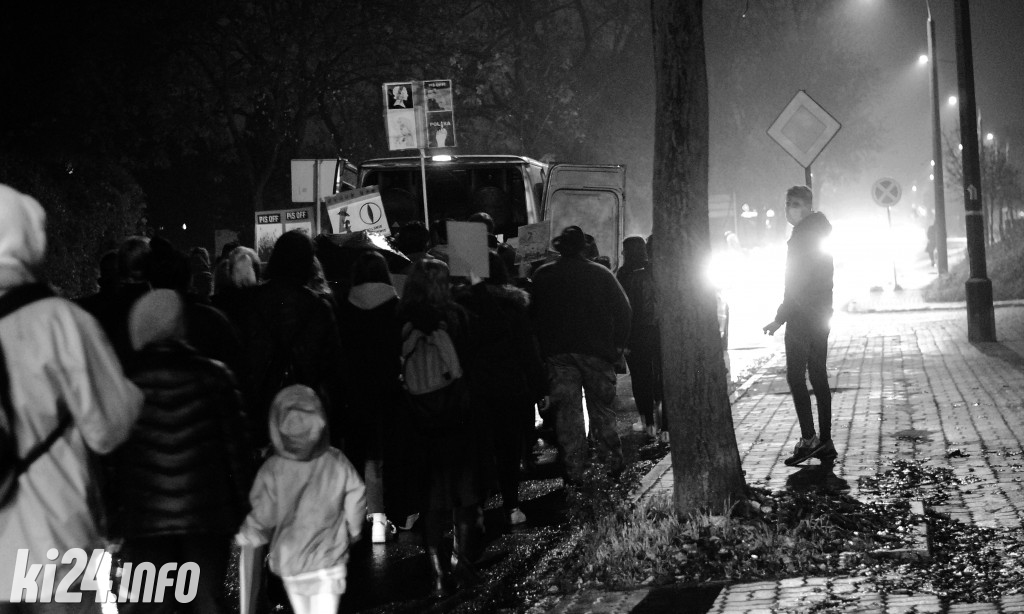 Protest przeciw wyrokowi TK