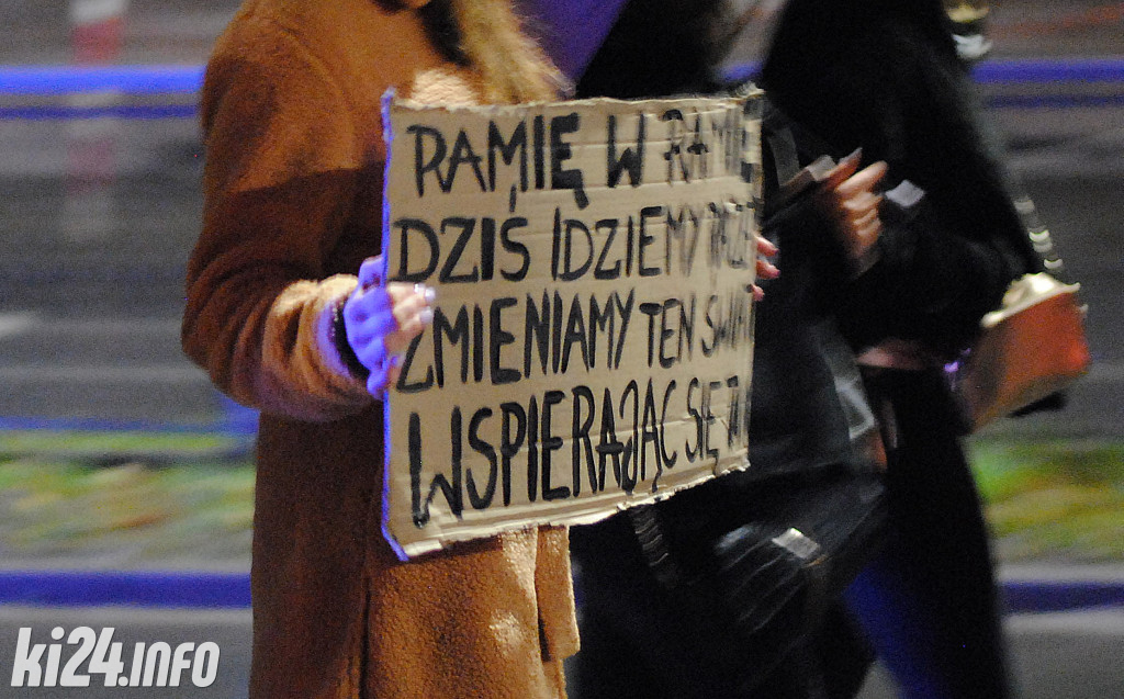 Protest przeciw wyrokowi TK