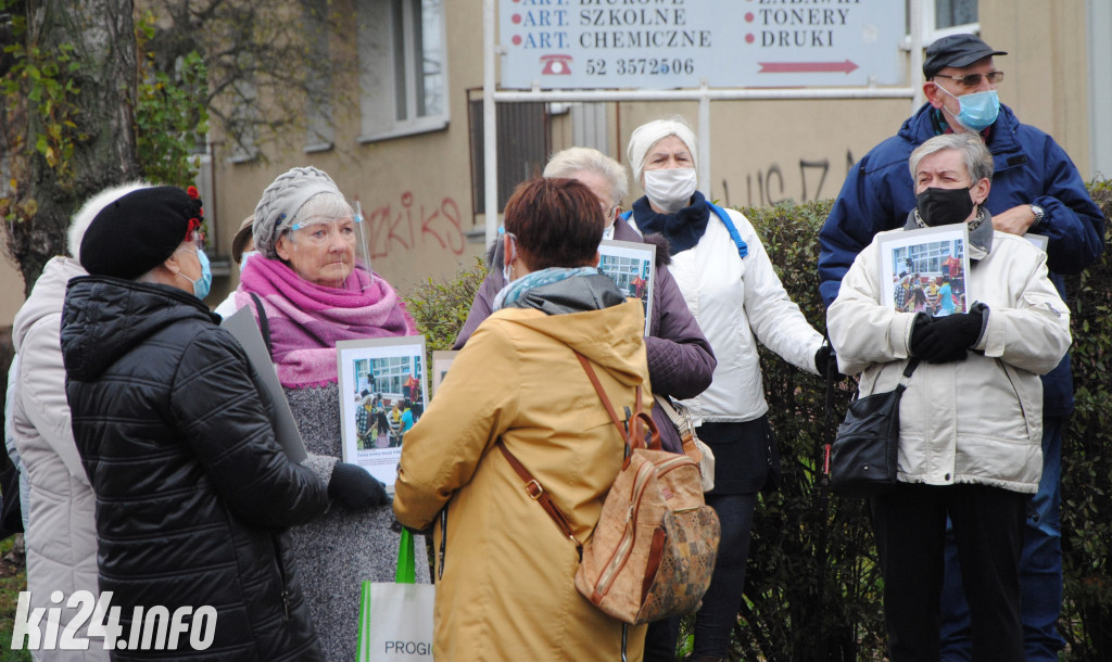 Protest przed siedzibą KSM