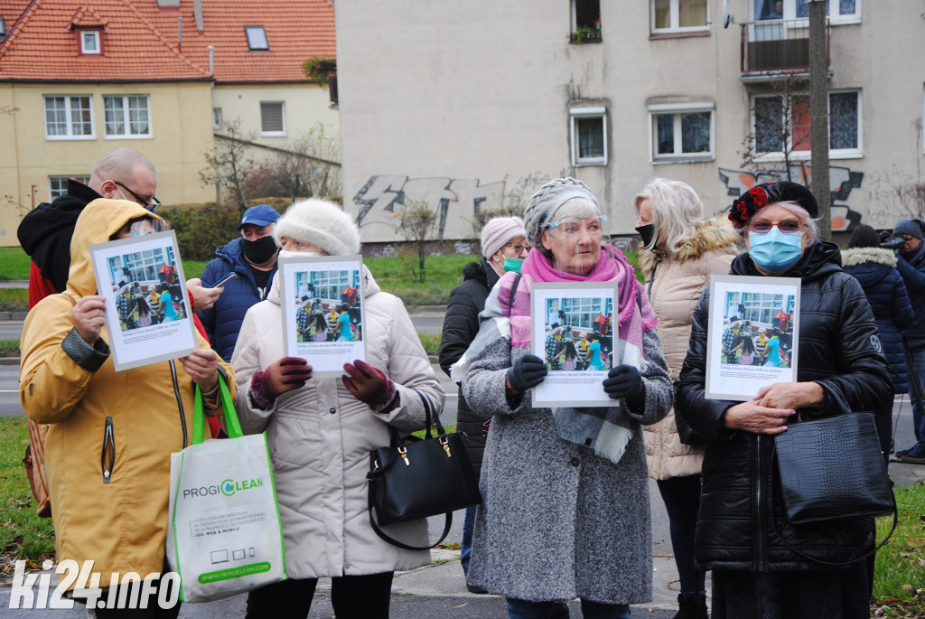 Protest przed siedzibą KSM
