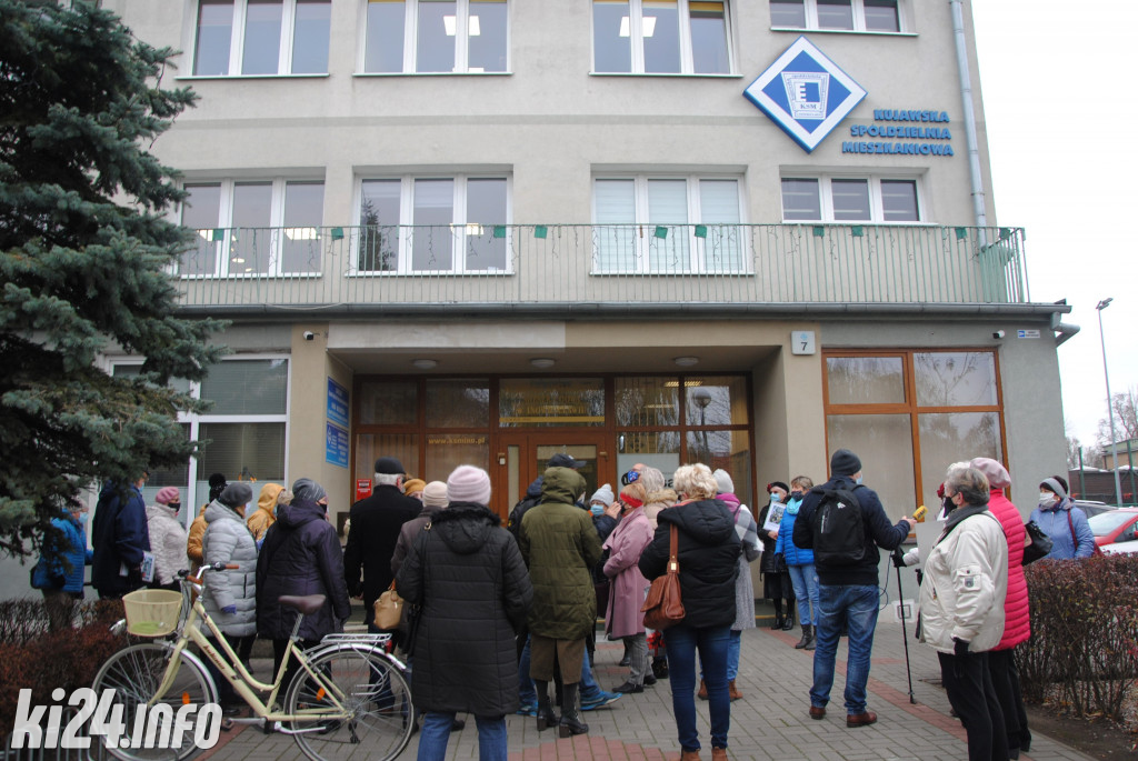 Protest przed siedzibą KSM
