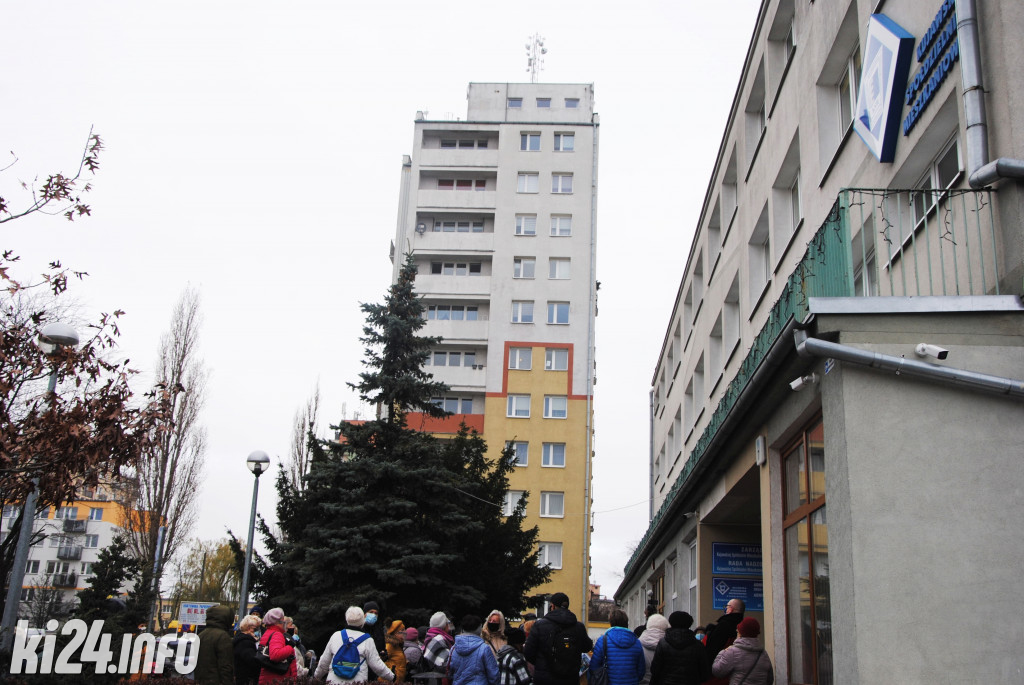 Protest przed siedzibą KSM