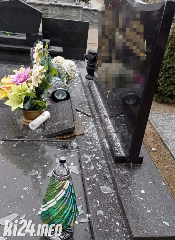 Zniszczone nagrobki w Piotrkowie Kujawskim