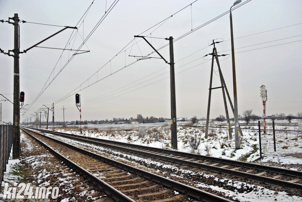 Stacja Inowrocław Rąbinek pokryta białym puchem