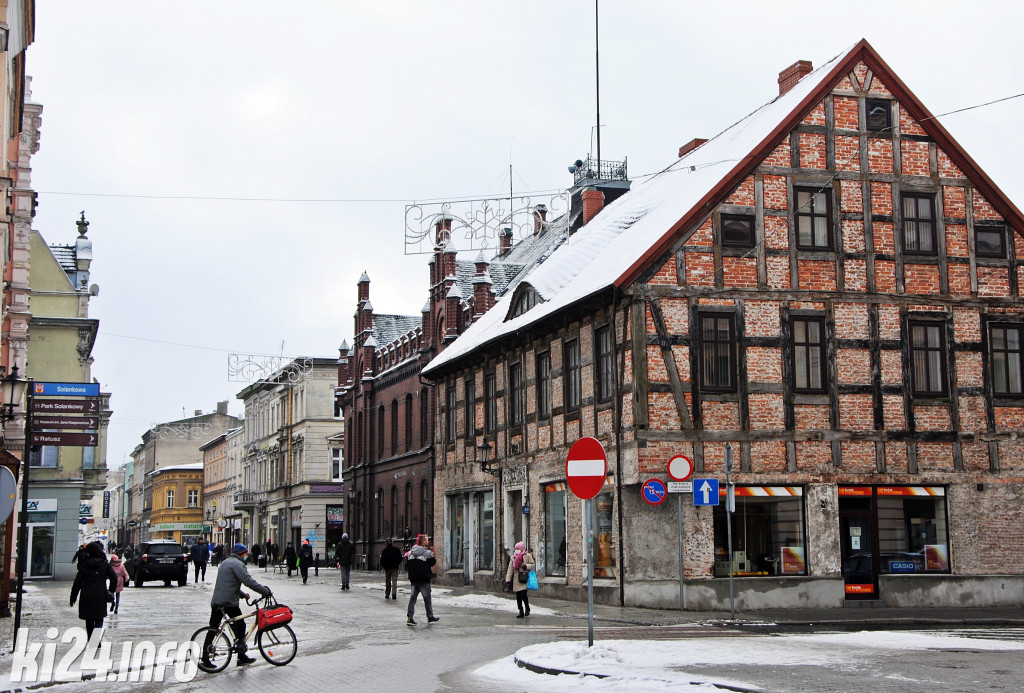 Centrum Inowrocławia w zimowej szacie