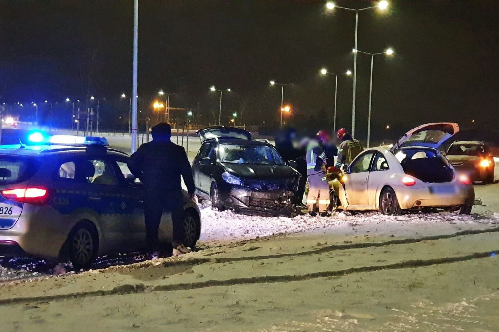 Kraksa na łączniku Marulewskiej z Długą