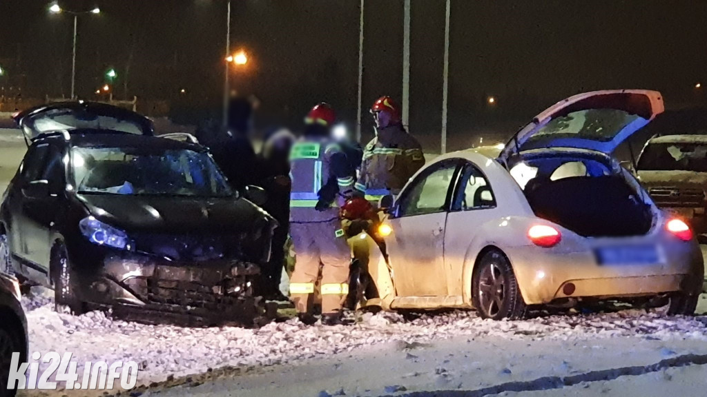 Kraksa na łączniku Marulewskiej z Długą