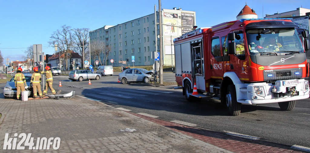 Kraksa koło Urzędu Miasta