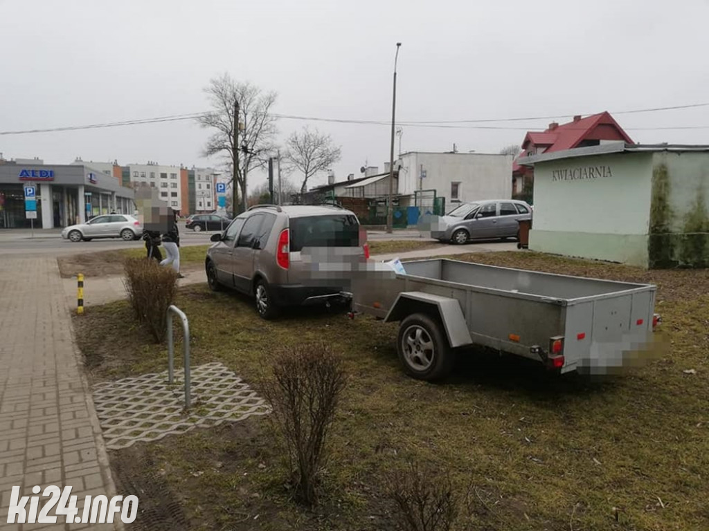 Lutowi mistrzowie parkowania