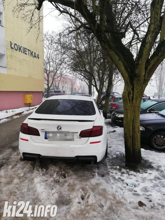 Lutowi mistrzowie parkowania