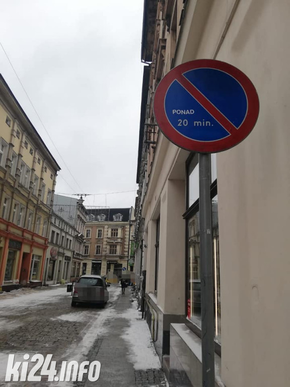 Lutowi mistrzowie parkowania