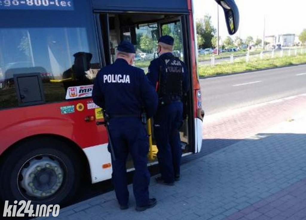 Policja kontroluje noszenie maseczek
