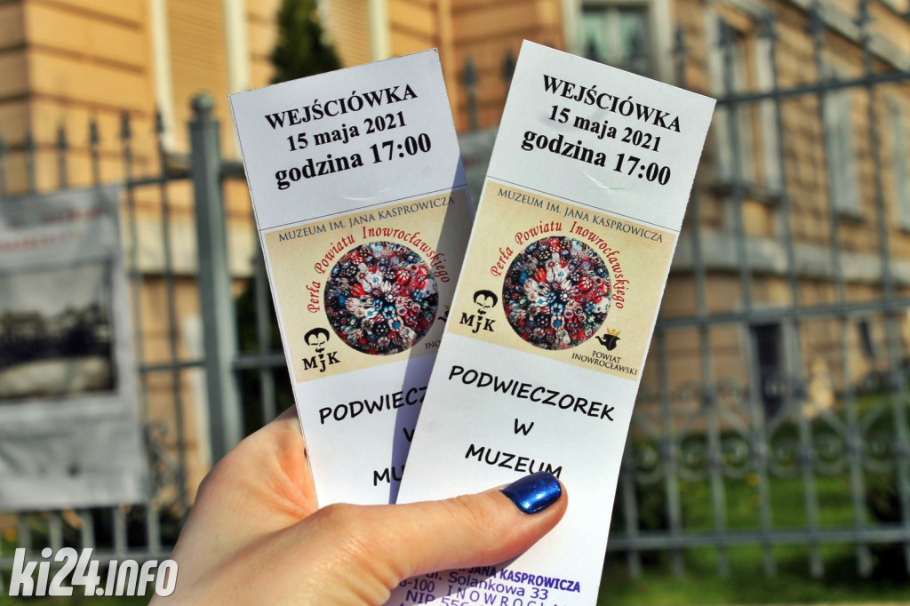 Kulturalny podwieczorek w powiatowym muzeum