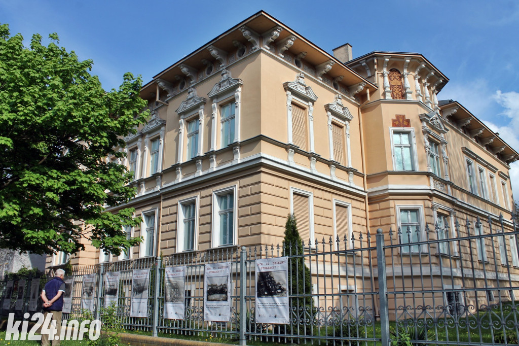 Kulturalny podwieczorek w powiatowym muzeum