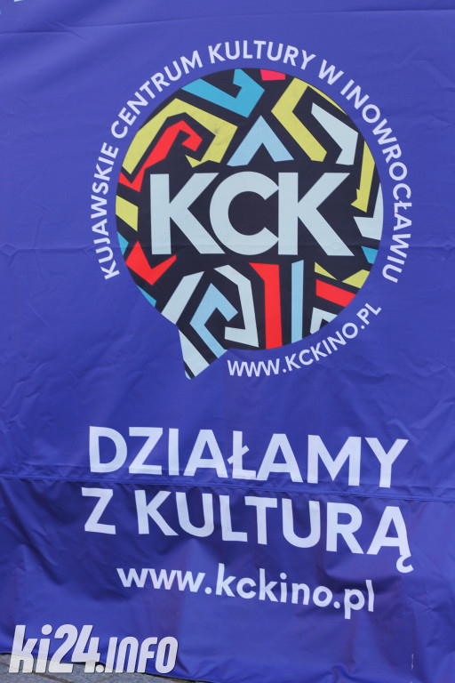Wtorkowa Kawka z gwiazdami