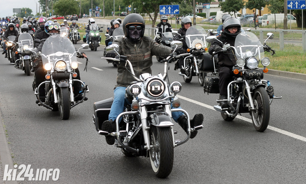 Parada motocykli na Rąbinie i pokaz stuntu