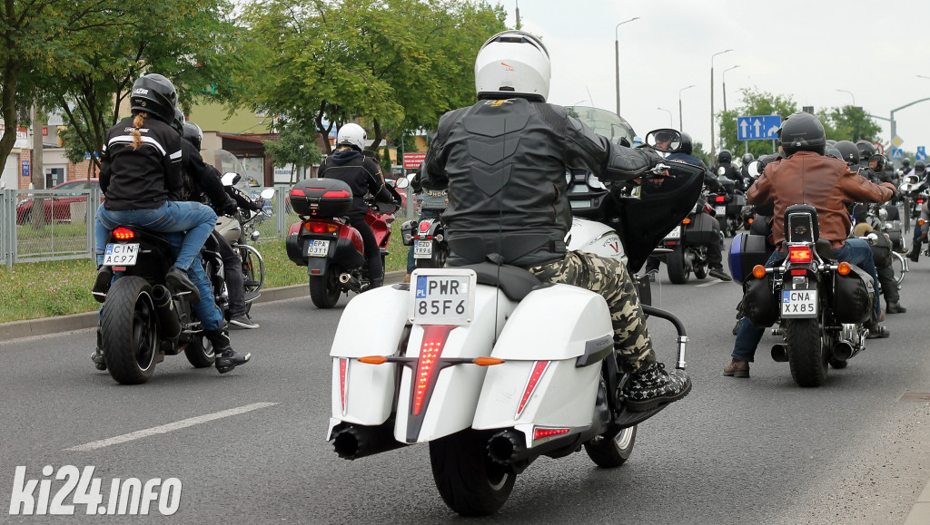 Parada motocykli na Rąbinie i pokaz stuntu