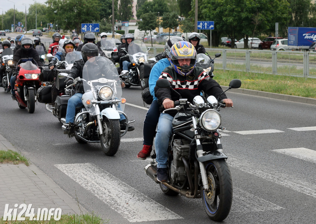 Parada motocykli na Rąbinie i pokaz stuntu