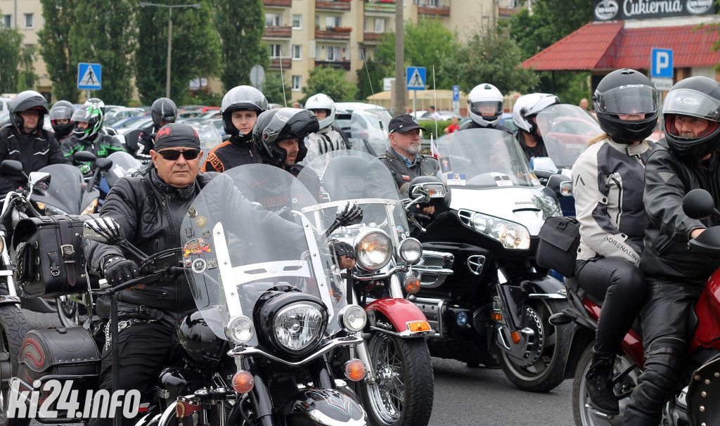 Parada motocykli na Rąbinie i pokaz stuntu