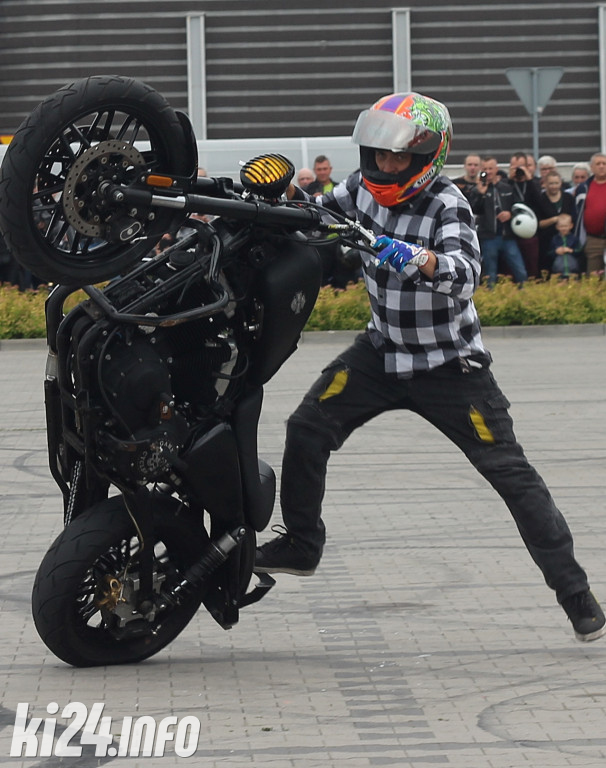 Parada motocykli na Rąbinie i pokaz stuntu
