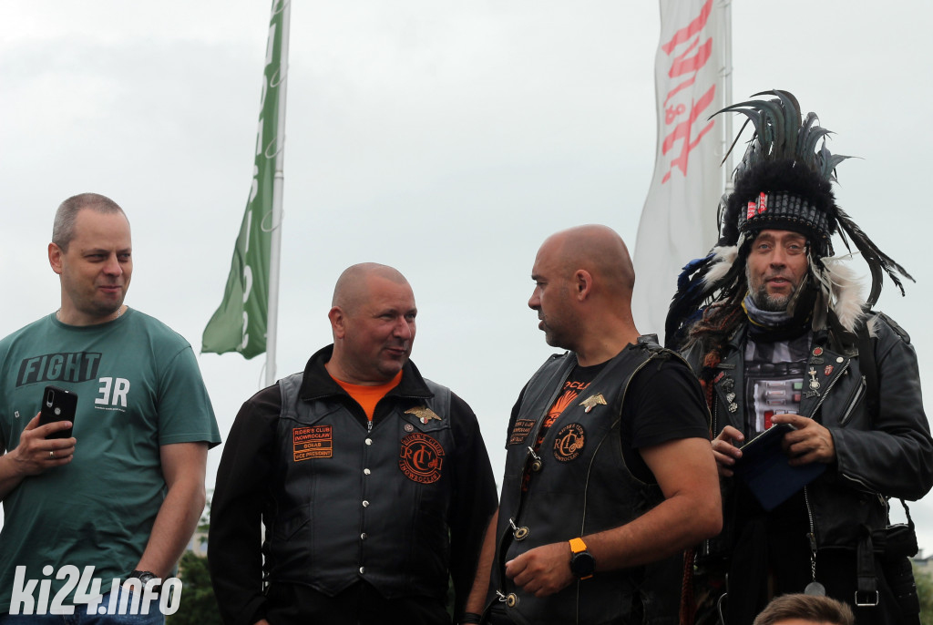 Parada motocykli na Rąbinie i pokaz stuntu