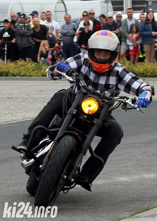 Parada motocykli na Rąbinie i pokaz stuntu