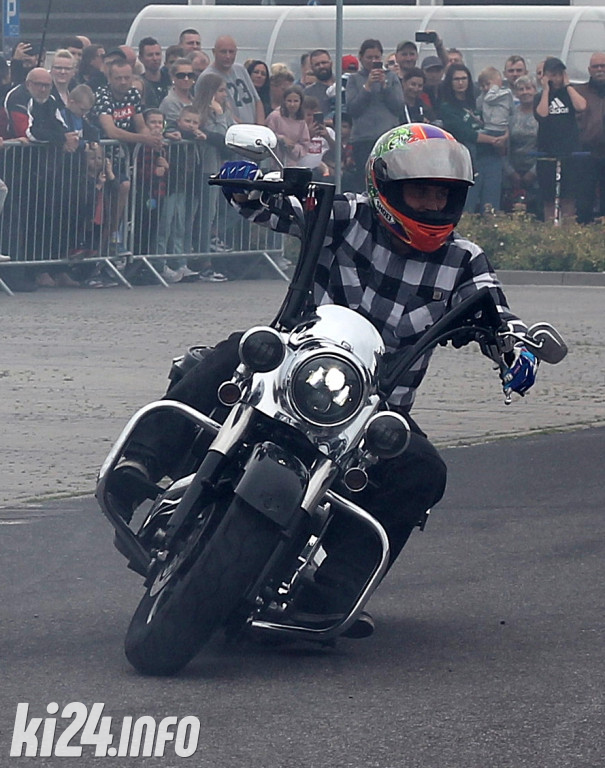 Parada motocykli na Rąbinie i pokaz stuntu