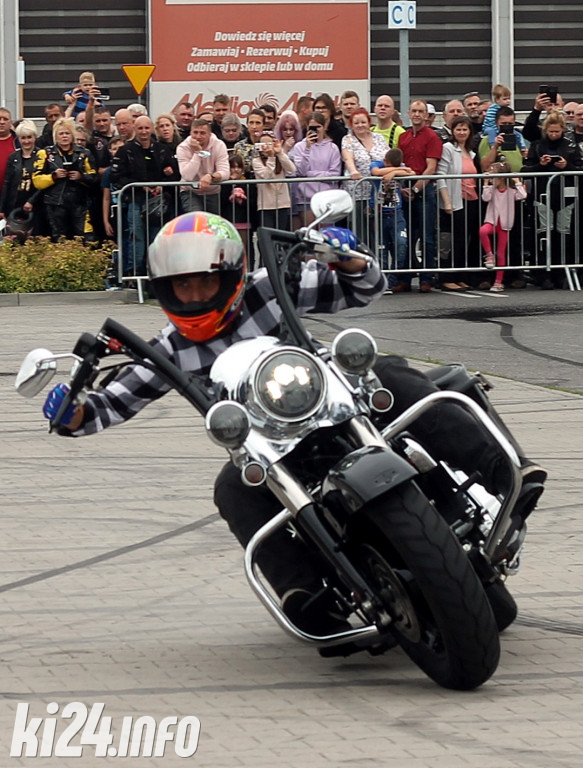 Parada motocykli na Rąbinie i pokaz stuntu