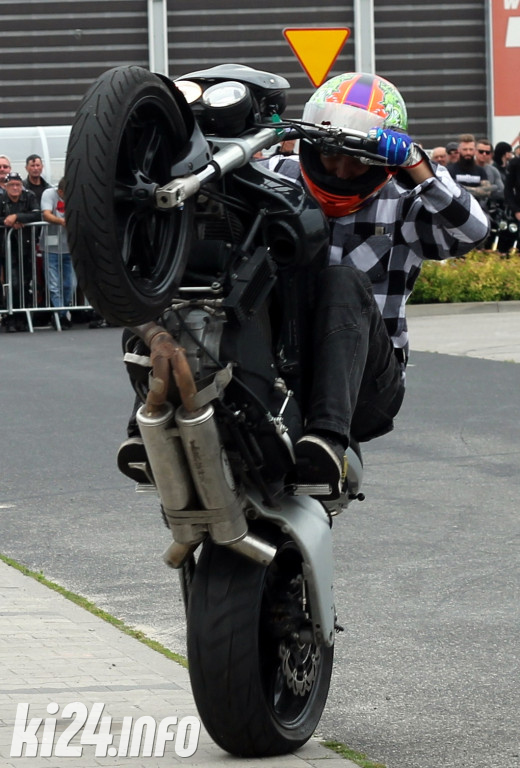 Parada motocykli na Rąbinie i pokaz stuntu