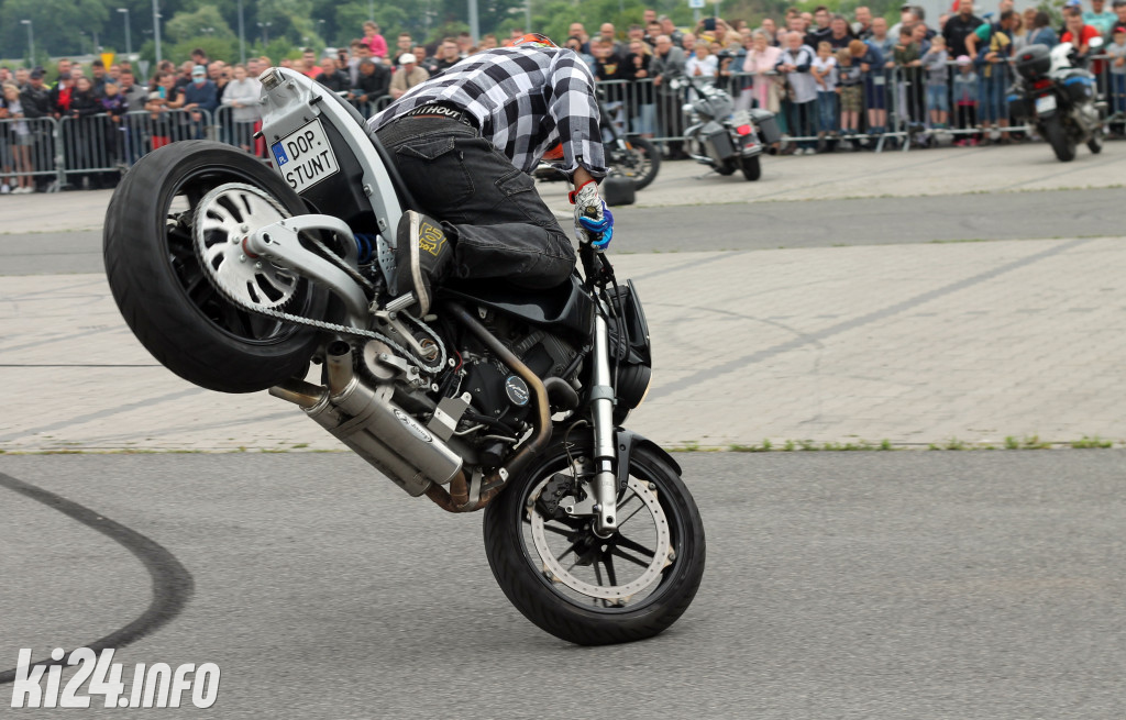 Parada motocykli na Rąbinie i pokaz stuntu