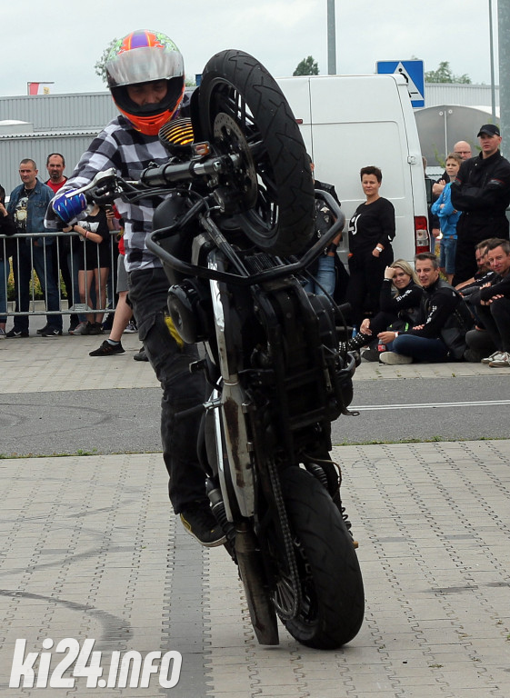 Parada motocykli na Rąbinie i pokaz stuntu