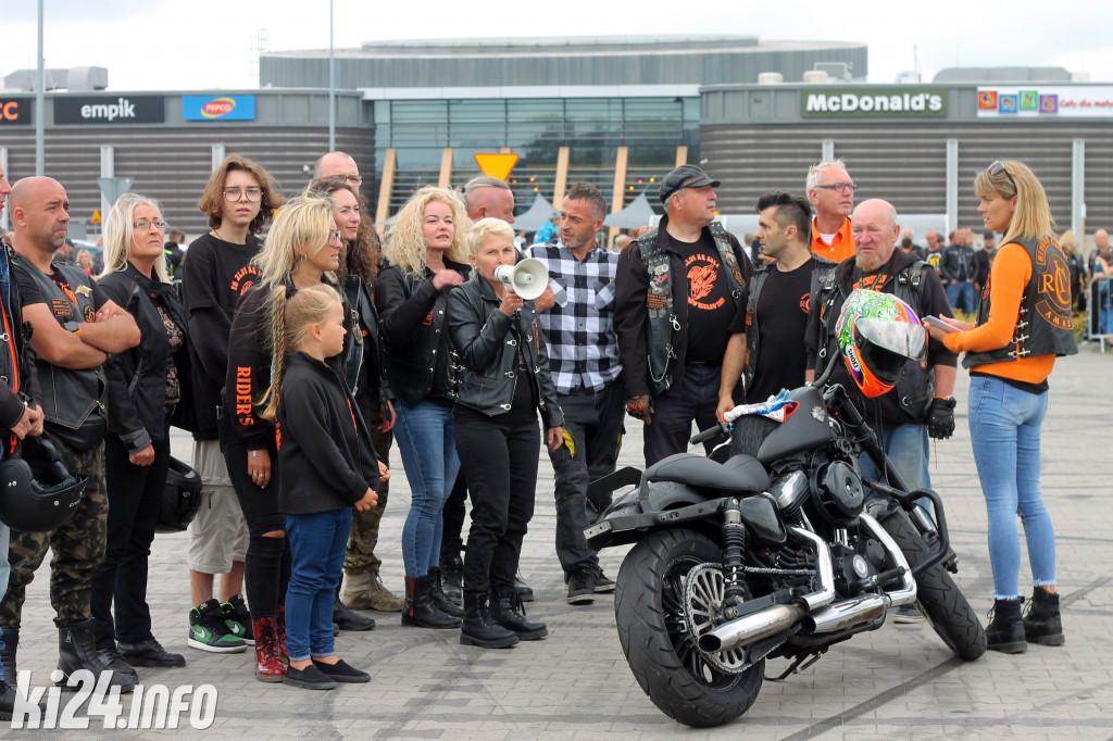 Parada motocykli na Rąbinie i pokaz stuntu