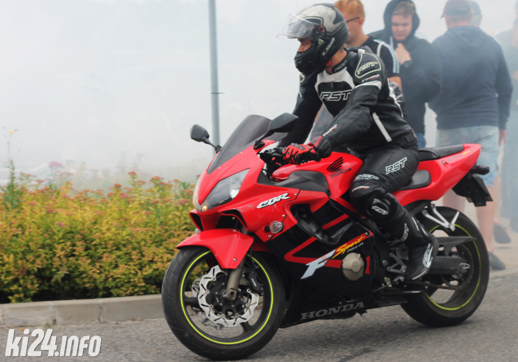 Parada motocykli na Rąbinie i pokaz stuntu