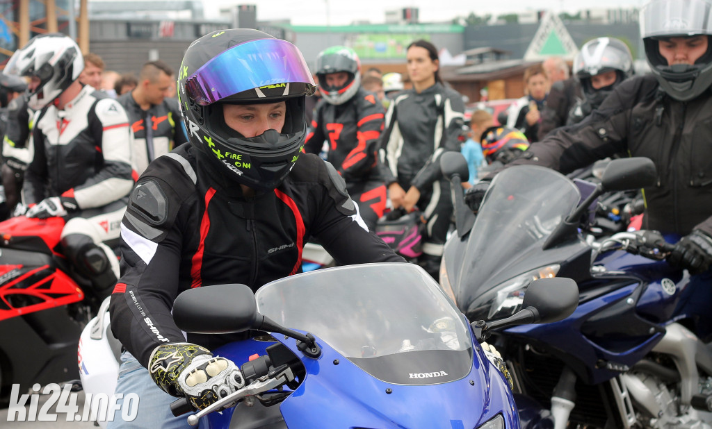 Parada motocykli na Rąbinie i pokaz stuntu