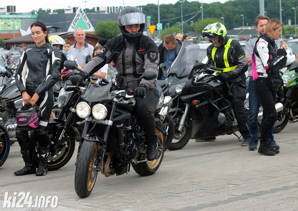 Parada motocykli na Rąbinie i pokaz stuntu