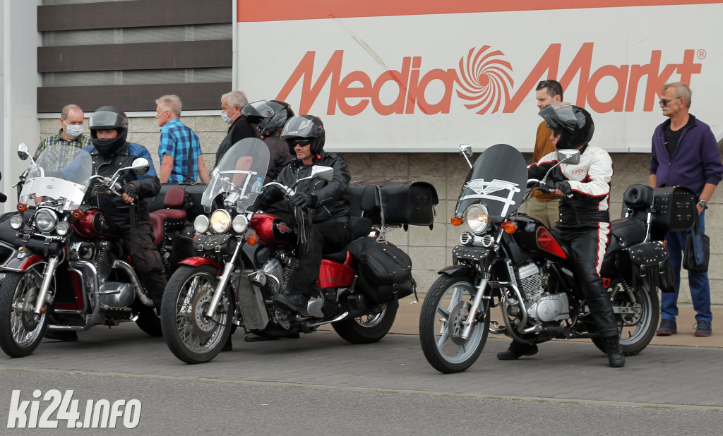 Parada motocykli na Rąbinie i pokaz stuntu