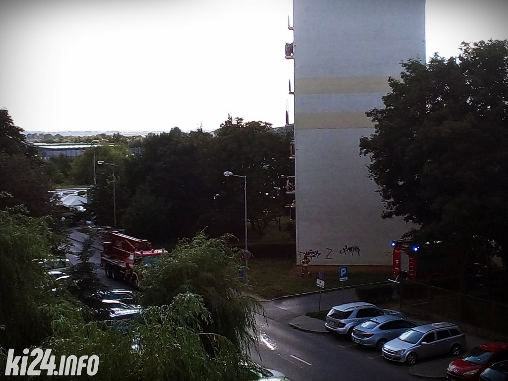 Strażacka akcja w wieżowcu na Rąbinie