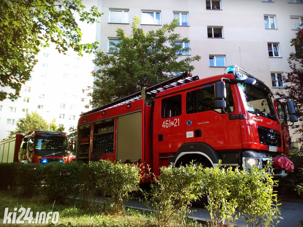 Strażacka akcja w wieżowcu na Rąbinie