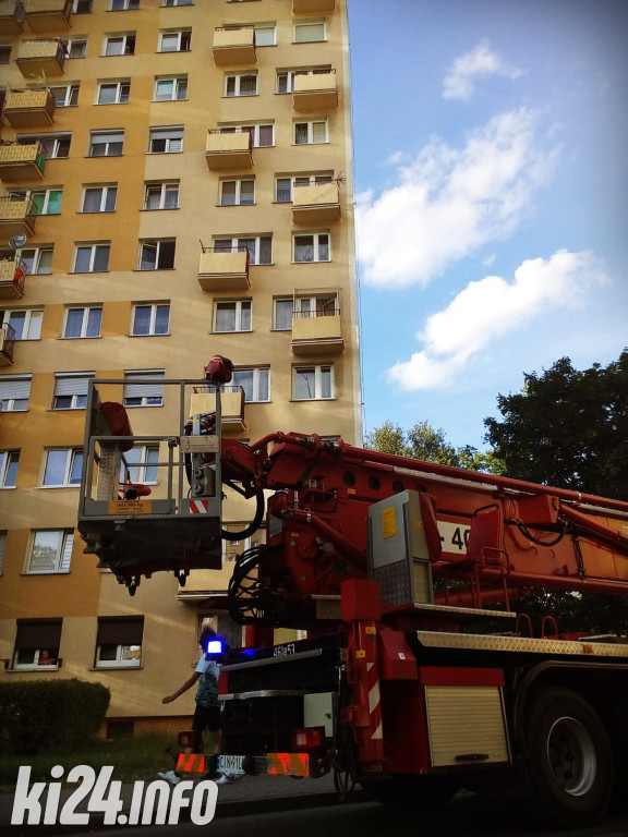 Strażacka akcja w wieżowcu na Rąbinie