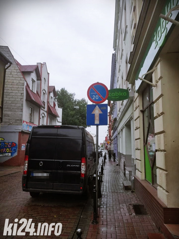Nieprawidłowe parkowanie - lipiec 2021