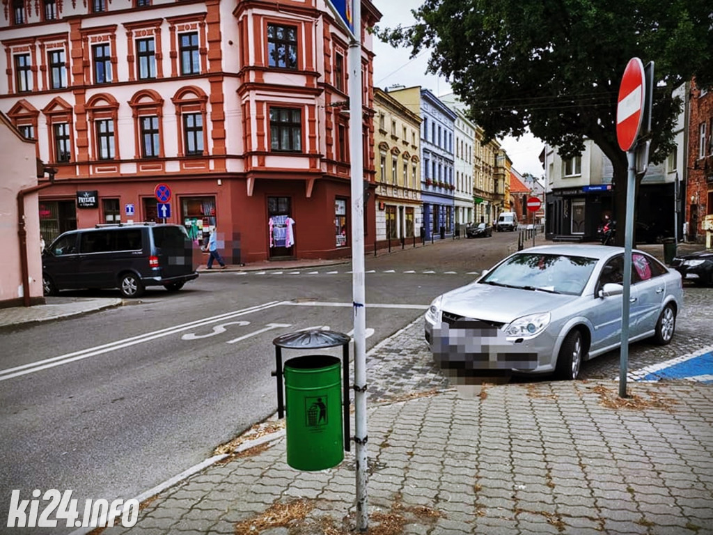 Nieprawidłowe parkowanie - lipiec 2021