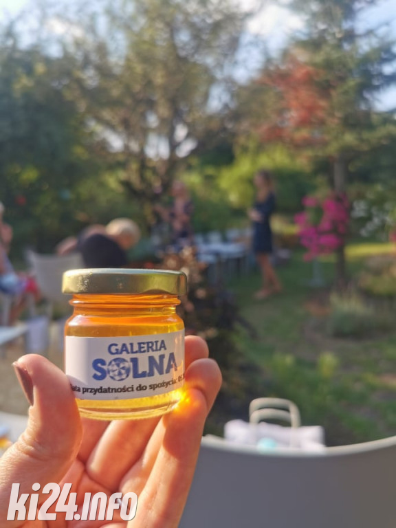 Seniorzy na warsztatach w Galerii Solnej