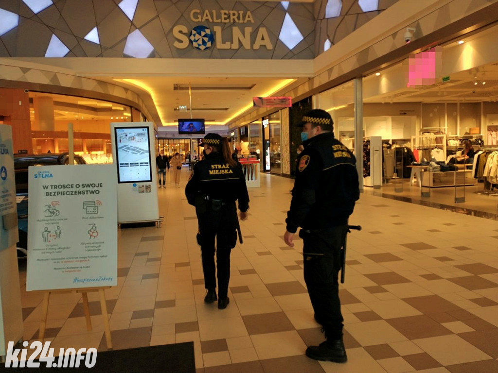 Policja sprawdzała, czy nosimy maseczki