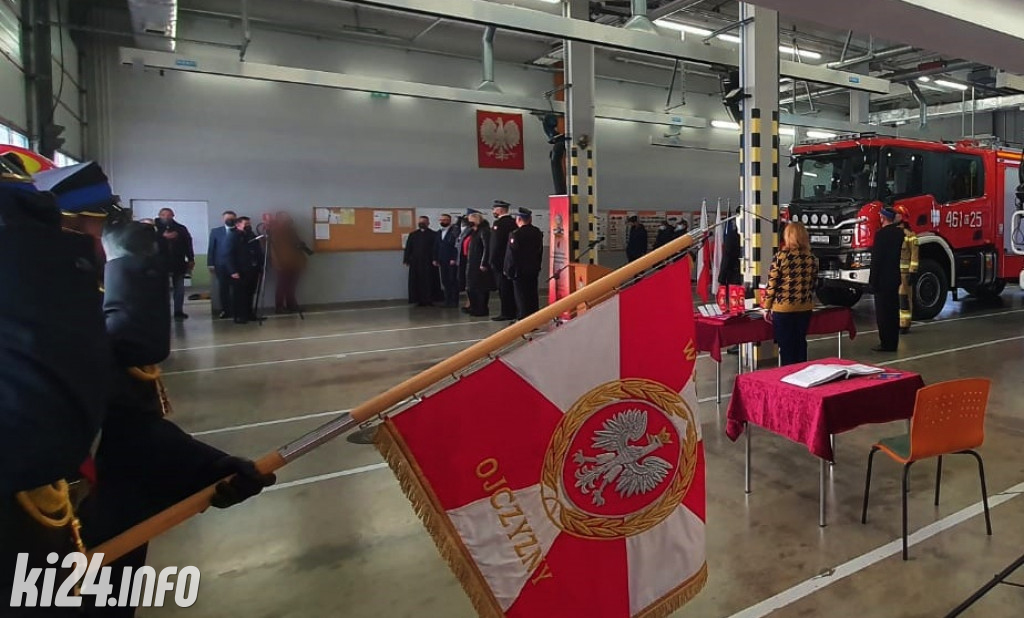 Uroczyste przekazanie nowych wozów bojowych