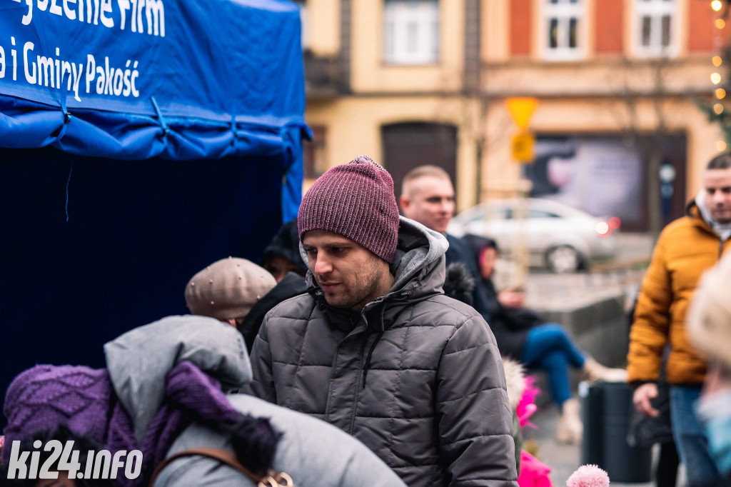 Świąteczne spotkanie przy choince