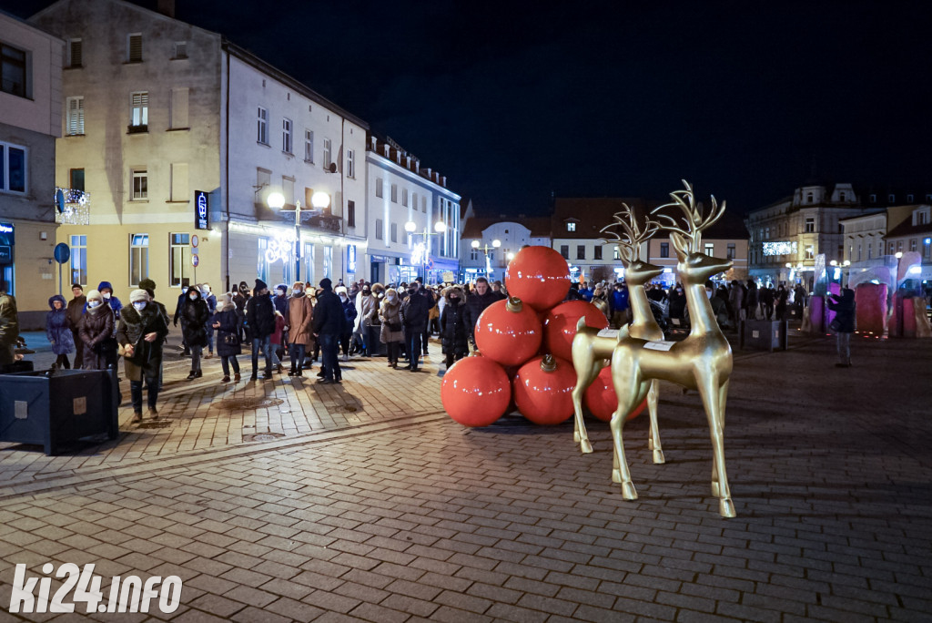Manifestacja przeciwko lex TVN