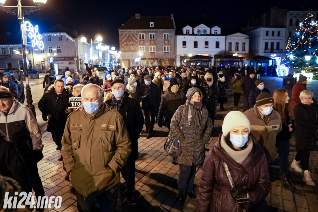 Manifestacja przeciwko lex TVN