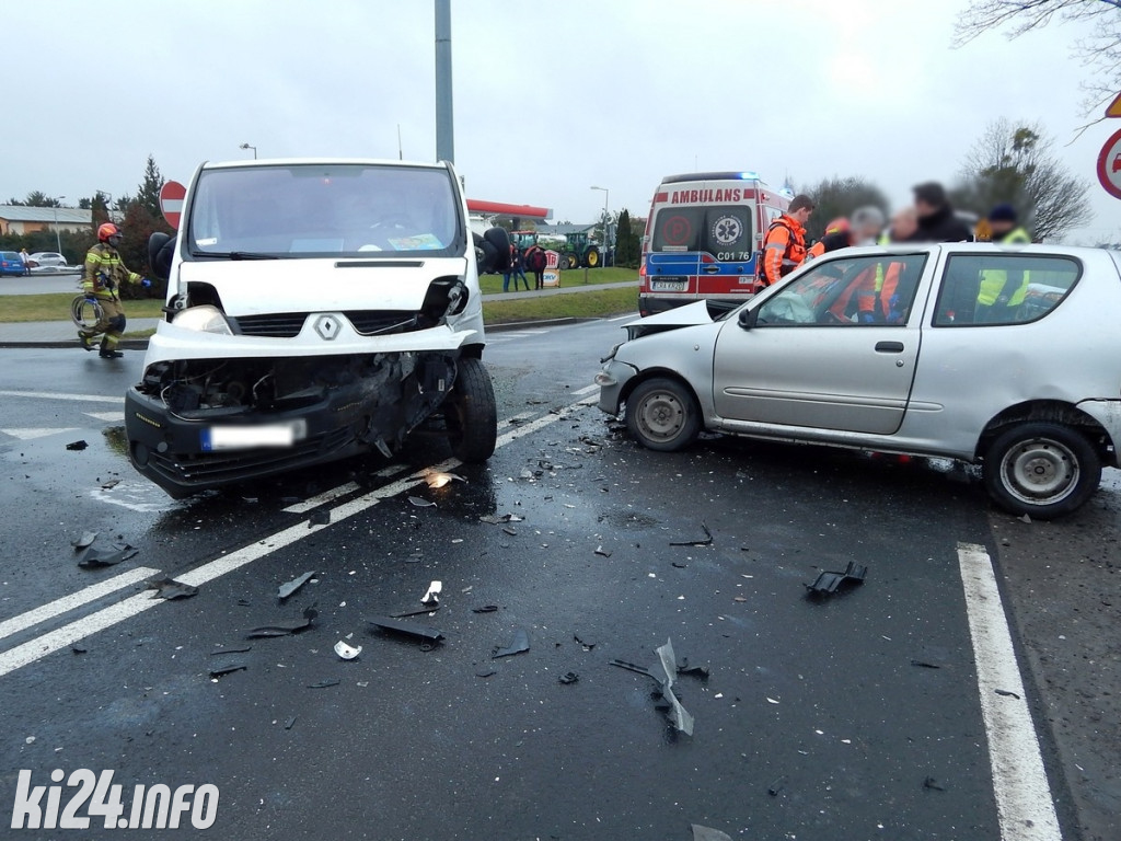 Zderzenia busa z osobówką