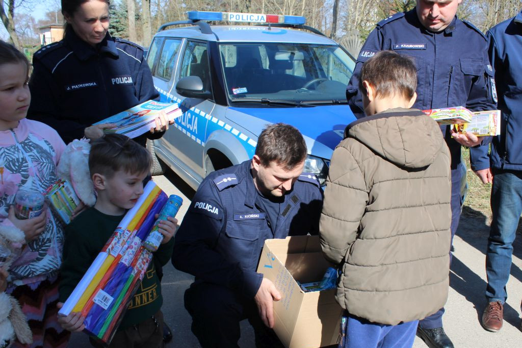 Policja przekazała dary dziecom z Ukrainy